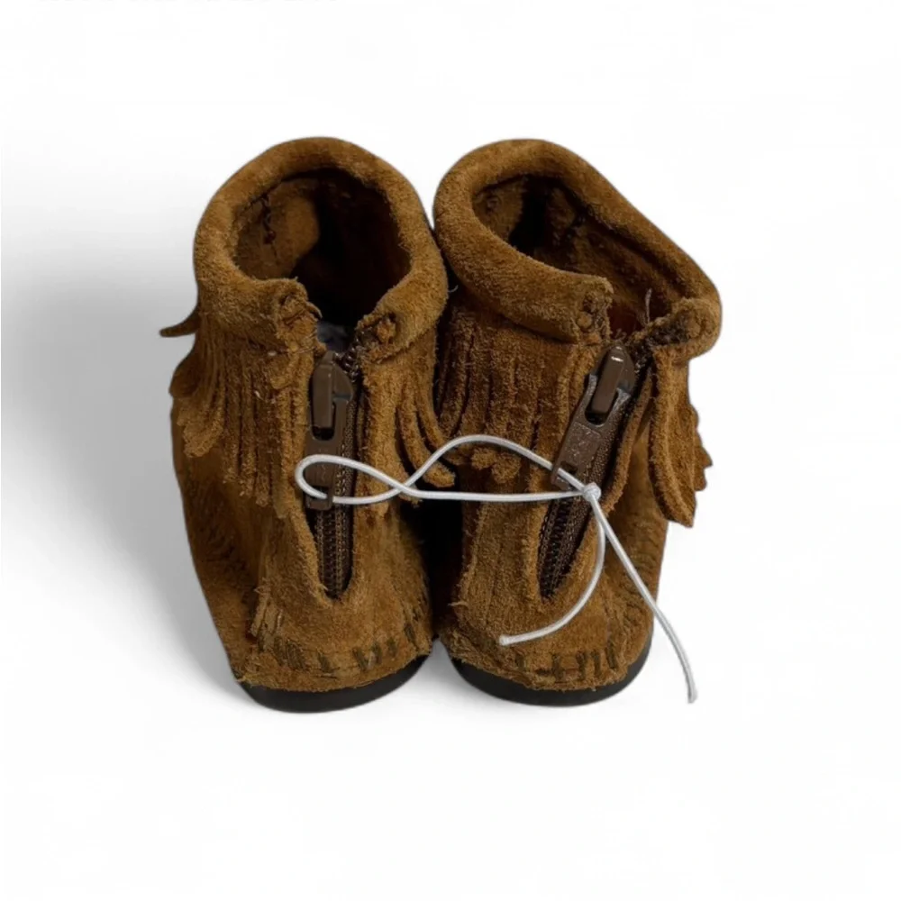 Minnetonka Kid’s/Children's Back Zipper Fringe Boot Tan 12